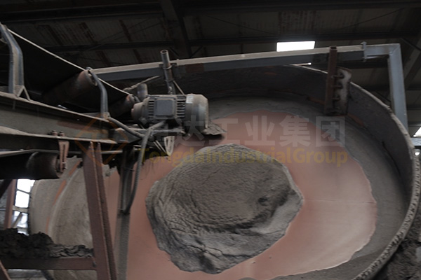 新疆年產(chǎn)十萬噸有機無機復混肥生產(chǎn)線裝車發(fā)貨