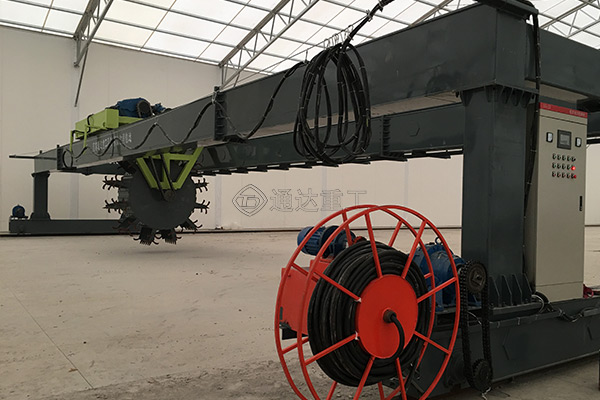 通達(dá)重工雙輪盤發(fā)酵翻堆機(jī)